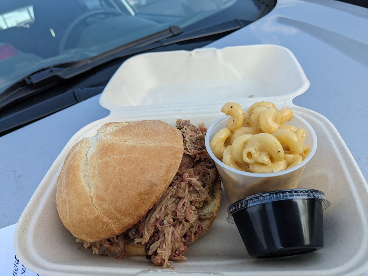 Bert’S Chuckwagon Bbq | Food Truck Photos 2